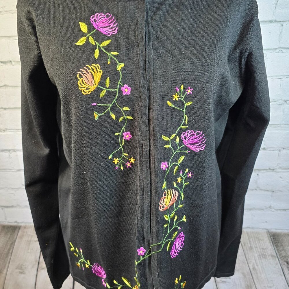 WOMENS OBEE BLACK CARDIGAN WITH FLORAL EMBROIDERY HOOK AND EYE CLOSURE SIZE L - Picture 2 of 7